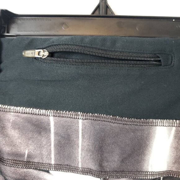 Nike Dri-Fit Stretch Workout Womens Leggings Sz XS Blk/Wht/Brwn Print - Picture 10 of 13